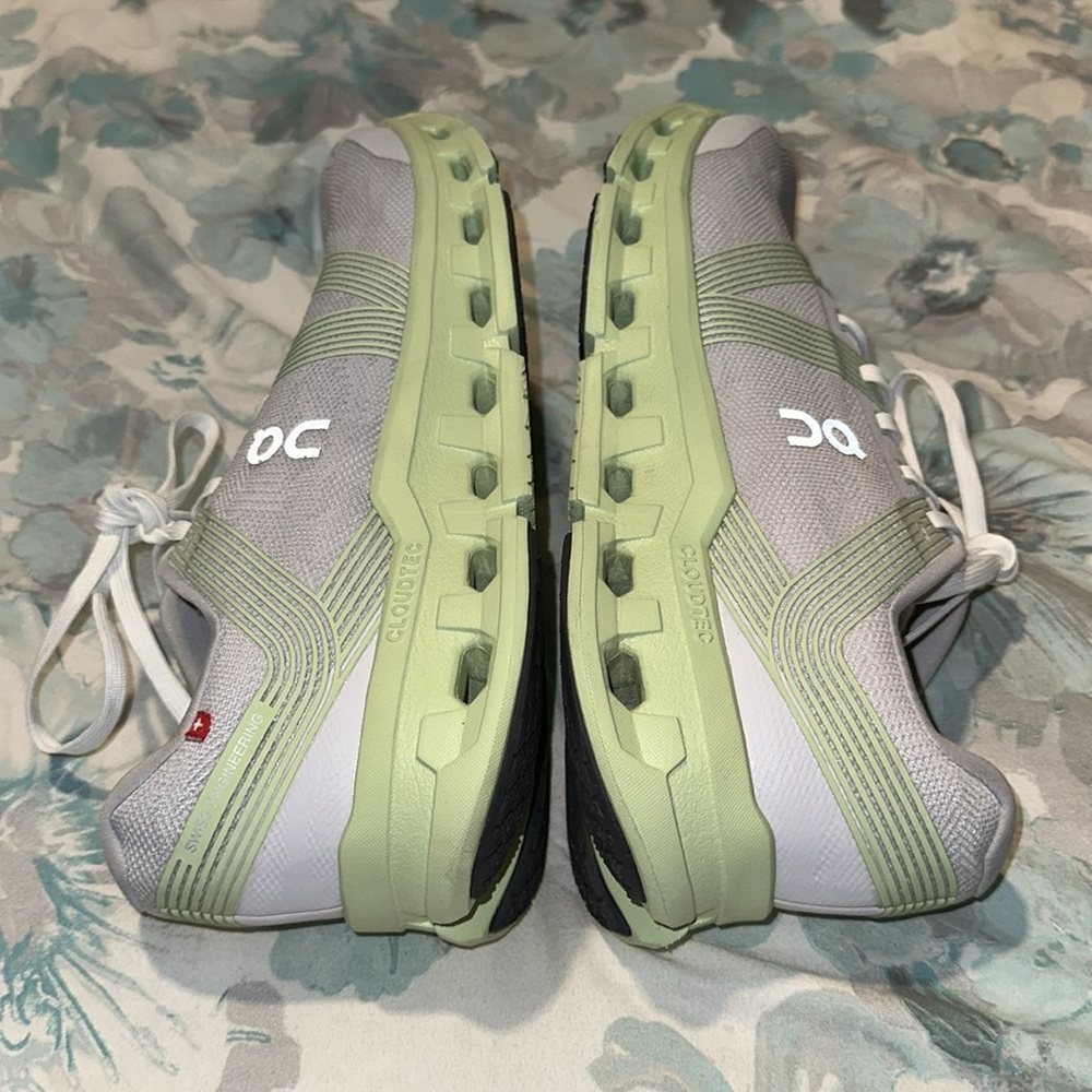 On Cloudgo Women’s Running Shoes Size 11 Like New - image 6